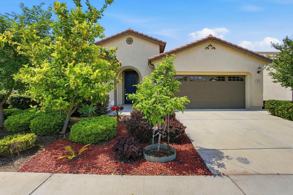 10032 Wagoner Way, Elk Grove, CA 95757