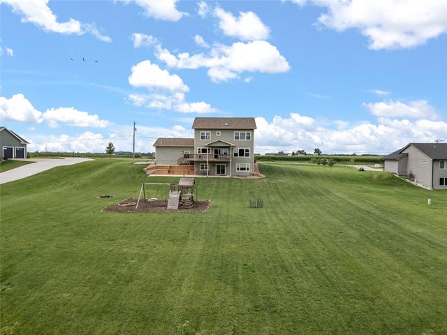 11515 NW 106th Avenue, Granger, IA 50109