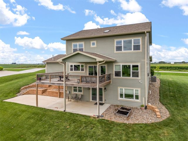 11515 NW 106th Avenue, Granger, IA 50109