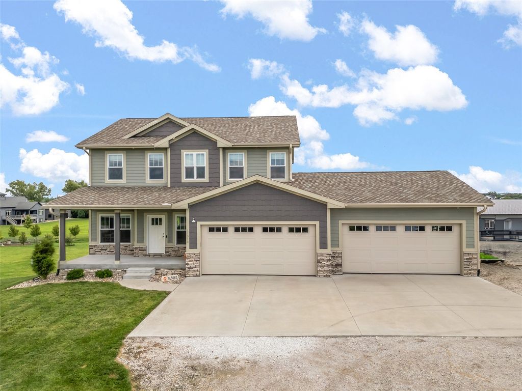 11515 NW 106th Avenue, Granger, IA 50109