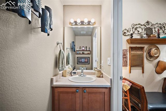 5623 Sonnet Ridge Point, Colorado Springs, CO 80918