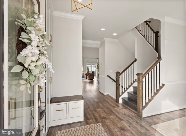 2760 COCKSPUR LN, Dumfries, VA 22026