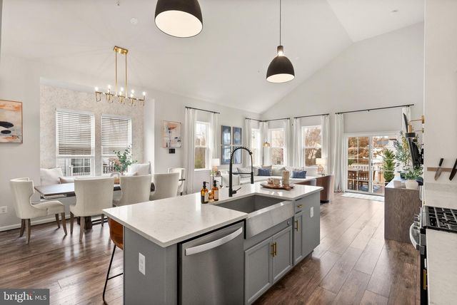 2760 COCKSPUR LN, Dumfries, VA 22026