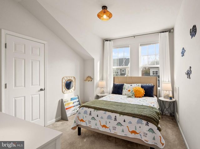 2760 COCKSPUR LN, Dumfries, VA 22026