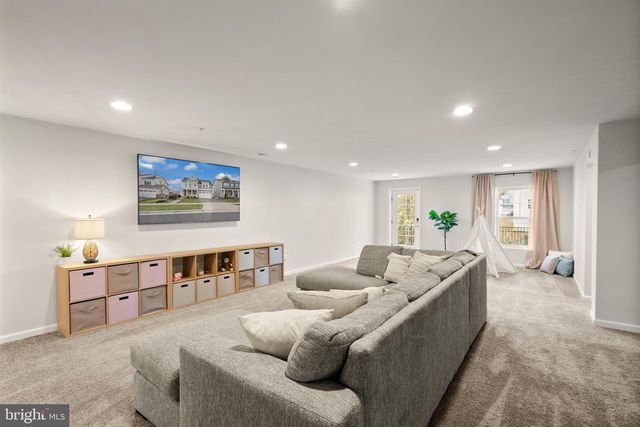 2760 COCKSPUR LN, Dumfries, VA 22026