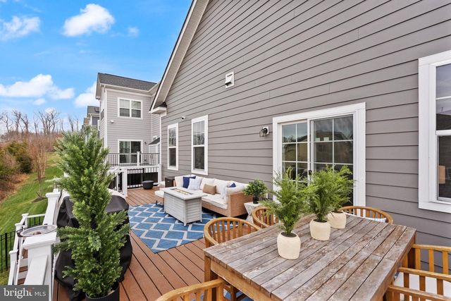 2760 COCKSPUR LN, Dumfries, VA 22026