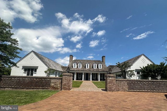 2760 COCKSPUR LN, Dumfries, VA 22026