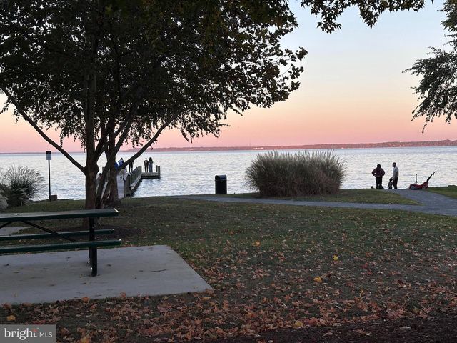 2760 COCKSPUR LN, Dumfries, VA 22026