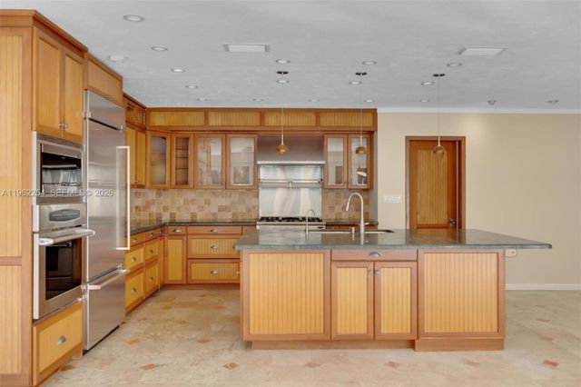 6630 SW 102nd St 6630, Pinecrest, FL 33156