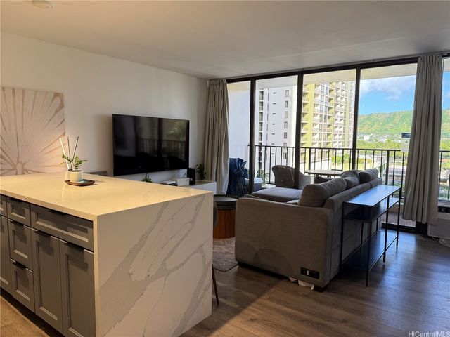 201 Ohua Avenue 911, Honolulu, HI 96815