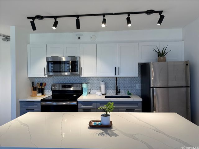 201 Ohua Avenue 911, Honolulu, HI 96815