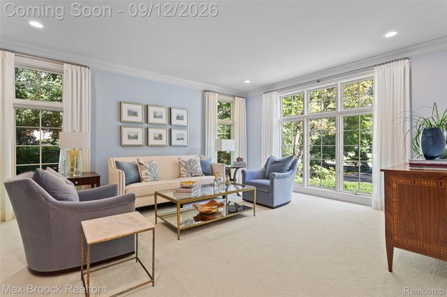 4966 Stoneleigh Road, Bloomfield Charter Township, MI 48302