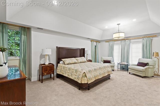 4966 Stoneleigh Road, Bloomfield Charter Township, MI 48302