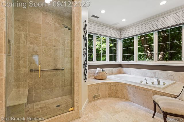 4966 Stoneleigh Road, Bloomfield Charter Township, MI 48302