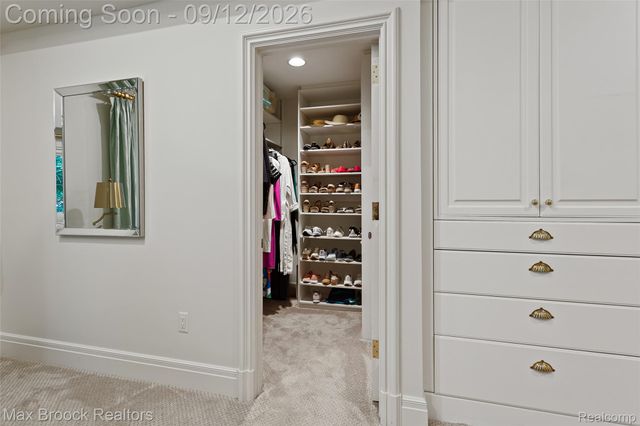 4966 Stoneleigh Road, Bloomfield Charter Township, MI 48302