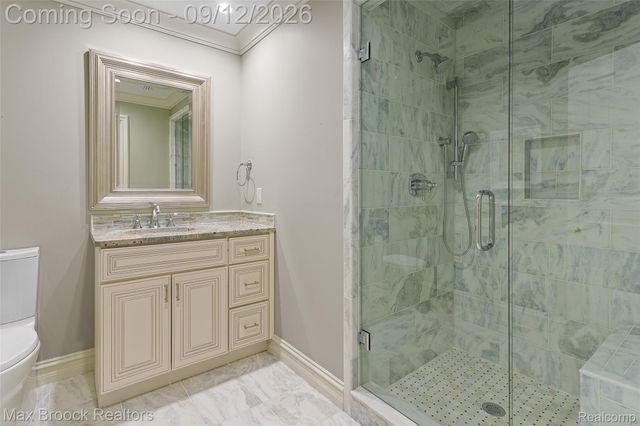 4966 Stoneleigh Road, Bloomfield Charter Township, MI 48302