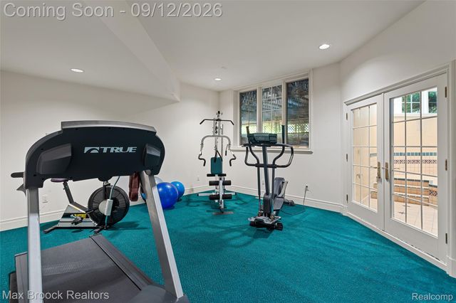 4966 Stoneleigh Road, Bloomfield Charter Township, MI 48302