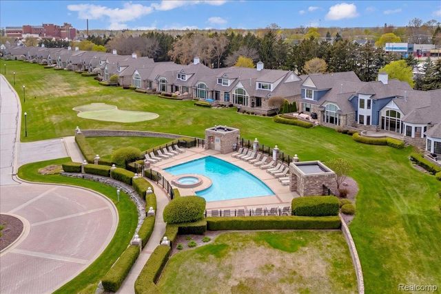 1628 Edison Shores Lane, Port Huron, MI 48060