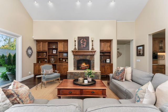 1620 Gary Way, Carmichael, CA 95608