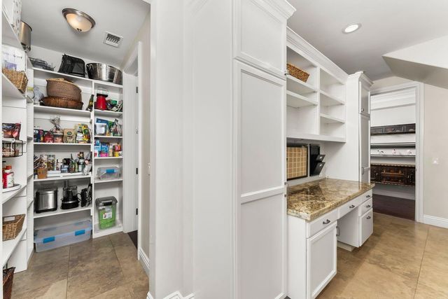 1620 Gary Way, Carmichael, CA 95608