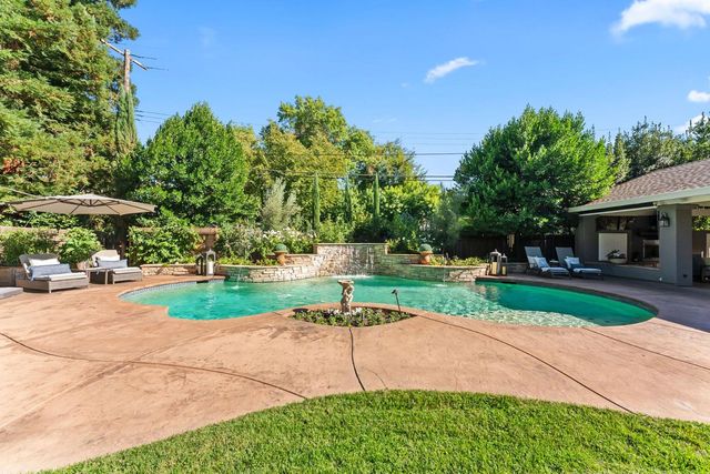 1620 Gary Way, Carmichael, CA 95608