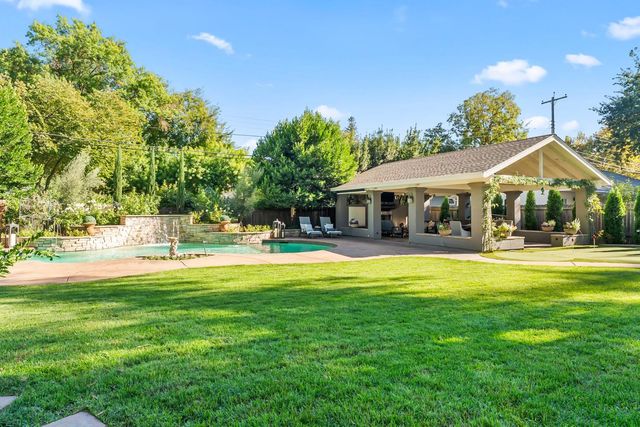 1620 Gary Way, Carmichael, CA 95608