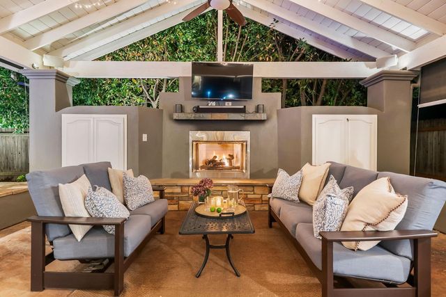 1620 Gary Way, Carmichael, CA 95608