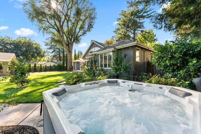 1620 Gary Way, Carmichael, CA 95608