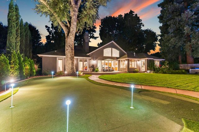 1620 Gary Way, Carmichael, CA 95608