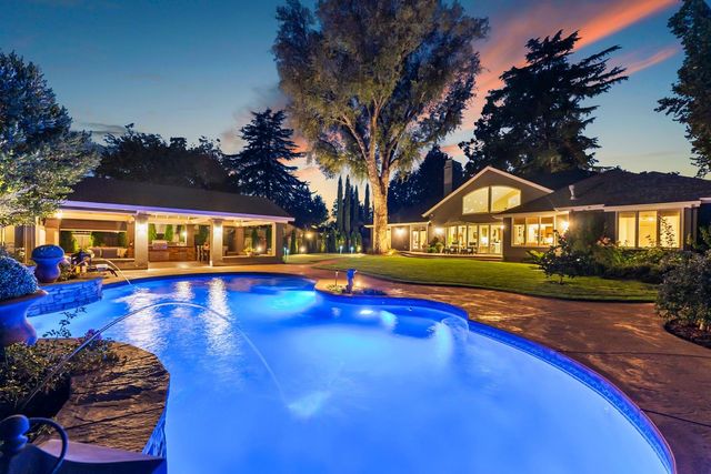 1620 Gary Way, Carmichael, CA 95608