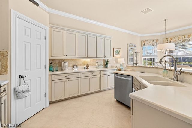 6737 Bent Grass DR, Naples, FL 34113