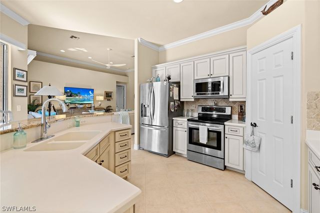 6737 Bent Grass DR, Naples, FL 34113