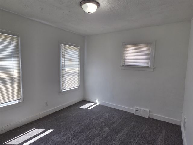 15757 Pinehurst Street, Detroit, MI 48238