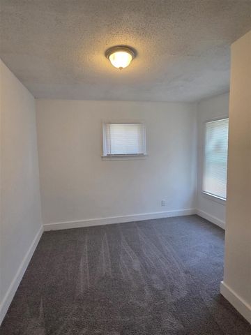 15757 Pinehurst Street, Detroit, MI 48238