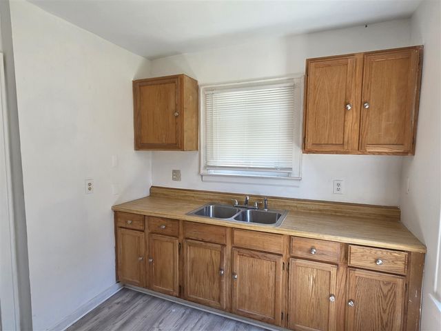 15757 Pinehurst Street, Detroit, MI 48238