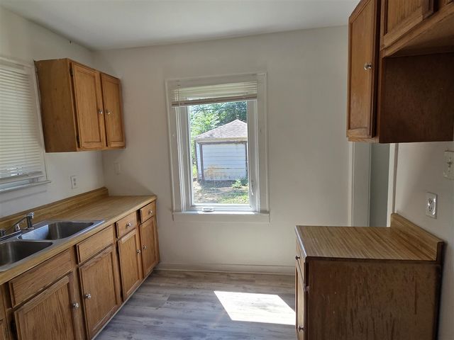 15757 Pinehurst Street, Detroit, MI 48238