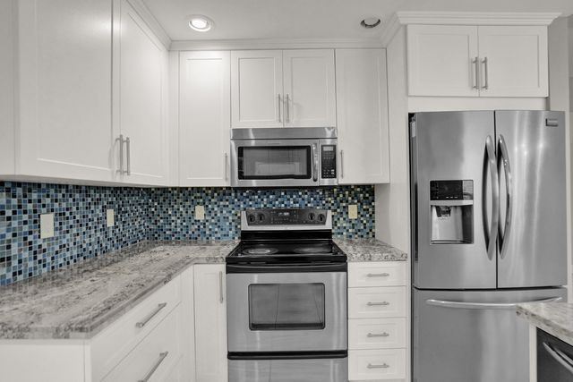 2702 Arborwood Road, Davie, FL 33328