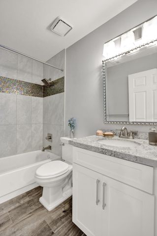 2702 Arborwood Road, Davie, FL 33328