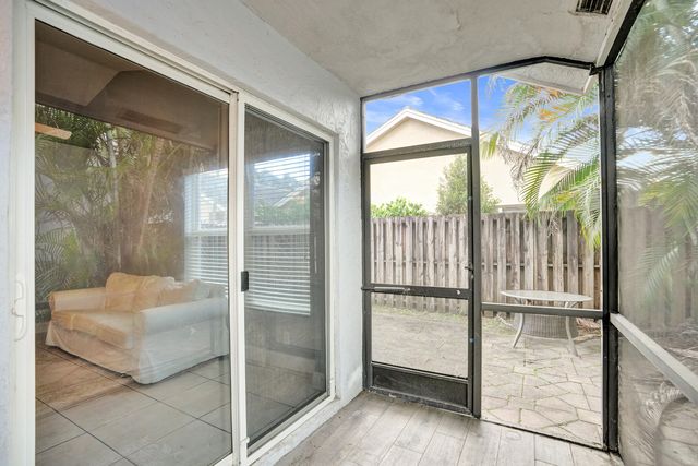 2702 Arborwood Road, Davie, FL 33328