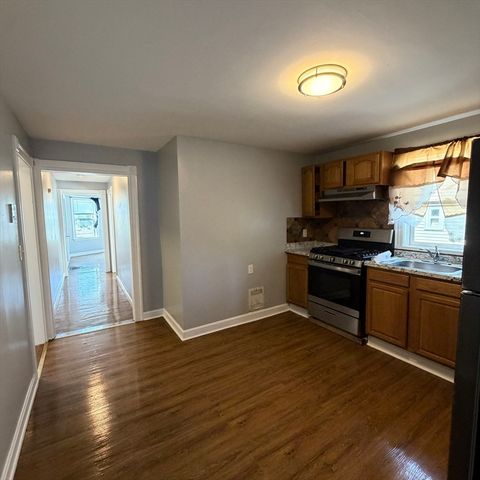 28 Minot St 3, Lynn, MA 01905