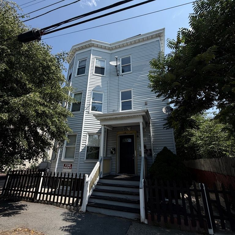 28 Minot St 3, Lynn, MA 01905