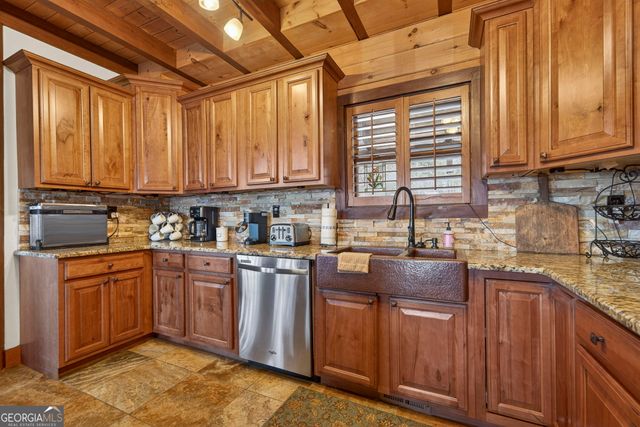 456 Rockville Springs Drive, Eatonton, GA 31024