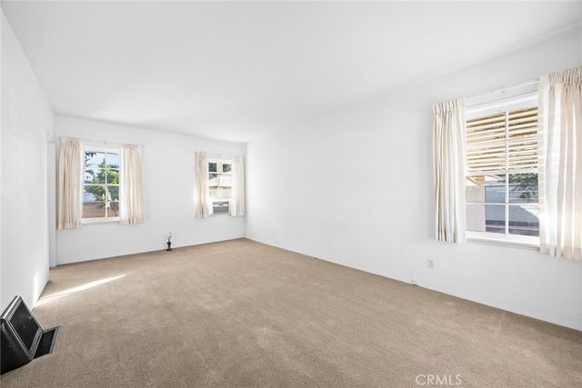 1047 N San Gabriel, Azusa, CA 91702