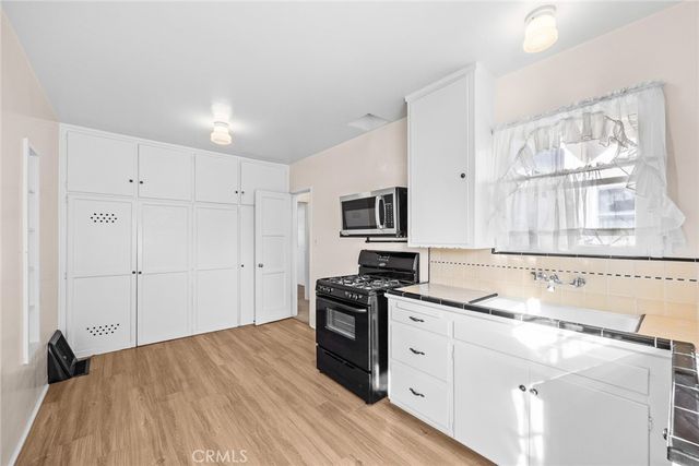1047 N San Gabriel, Azusa, CA 91702