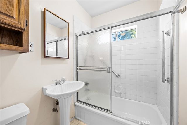 1047 N San Gabriel, Azusa, CA 91702