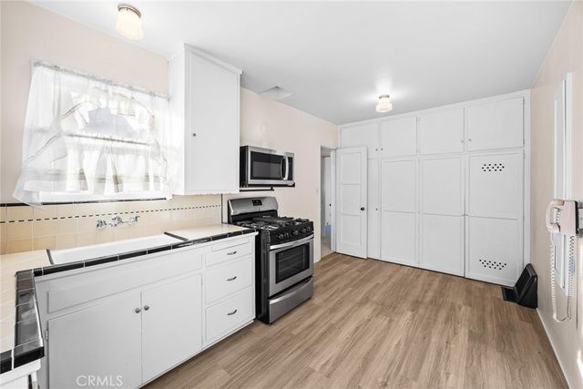 1047 N San Gabriel, Azusa, CA 91702