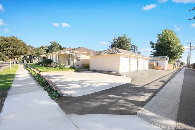 1047 N San Gabriel, Azusa, CA 91702