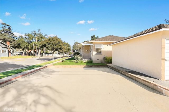 1047 N San Gabriel, Azusa, CA 91702