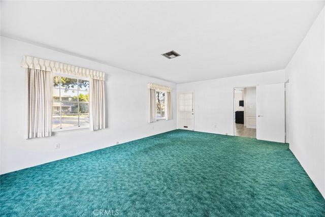 1047 N San Gabriel, Azusa, CA 91702