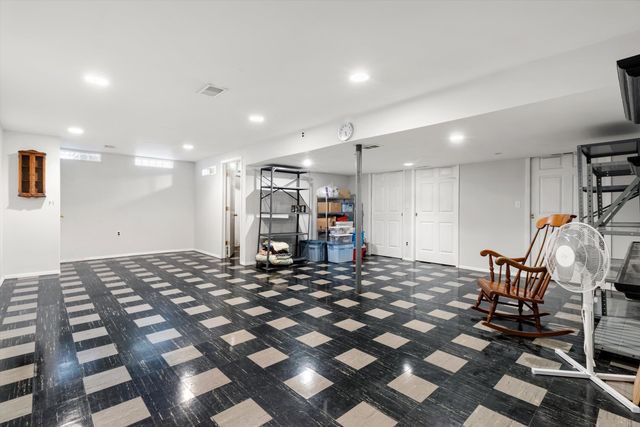 8670 Tamarack Drive, Shelby Twp, MI 48317